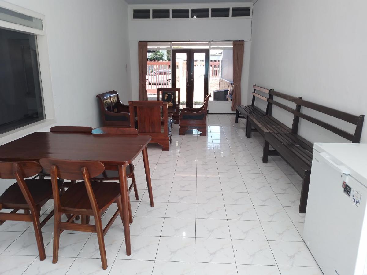 Welirang 20B Homestay - Max 2 Orang Per Kamar Malang Extérieur photo